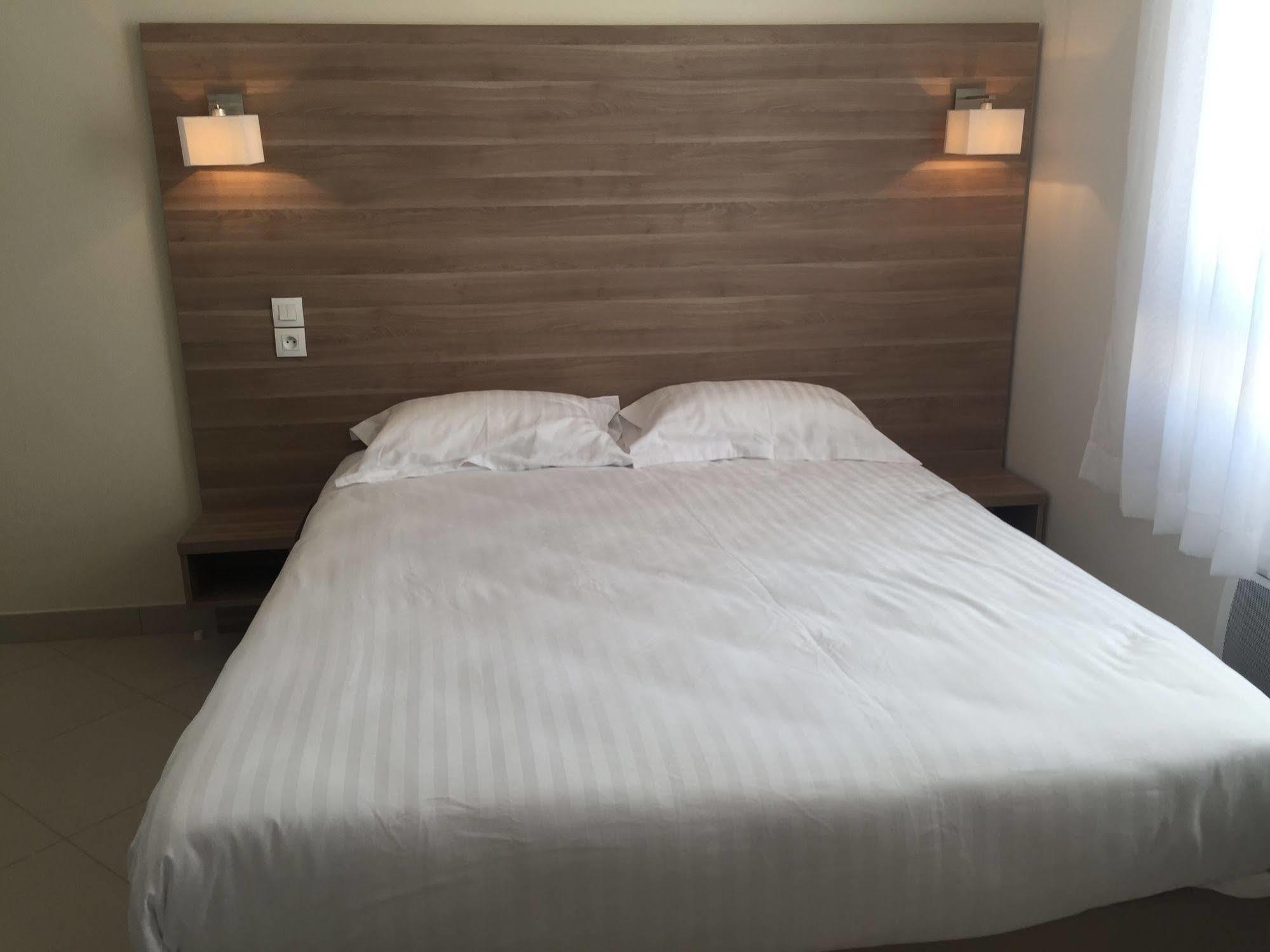 Le Logis Dauphinois Hotel Roussillon (Isere)